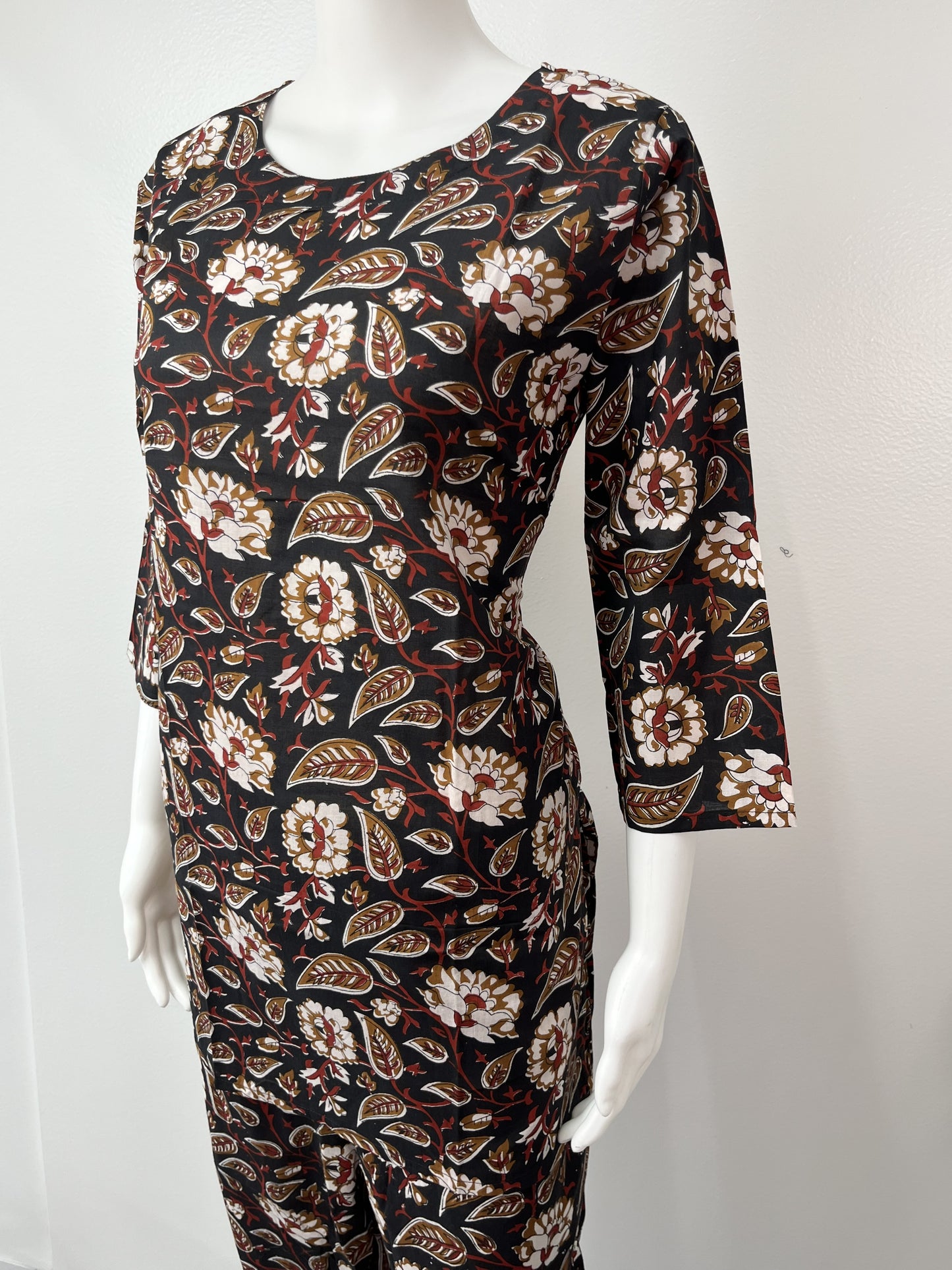 Graceful Handblock Printed Pure Cotton Night Suit