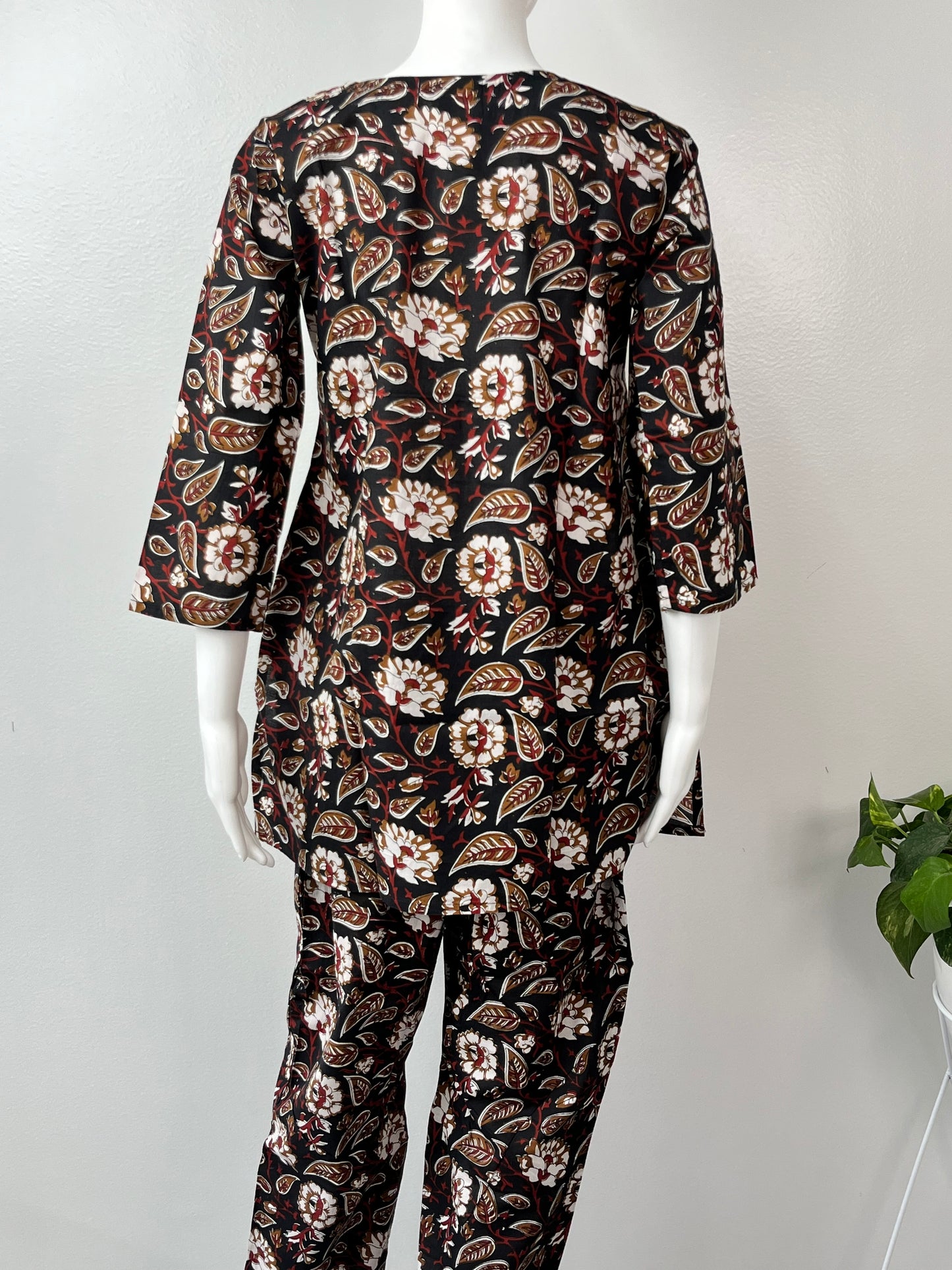 Graceful Handblock Printed Pure Cotton Night Suit
