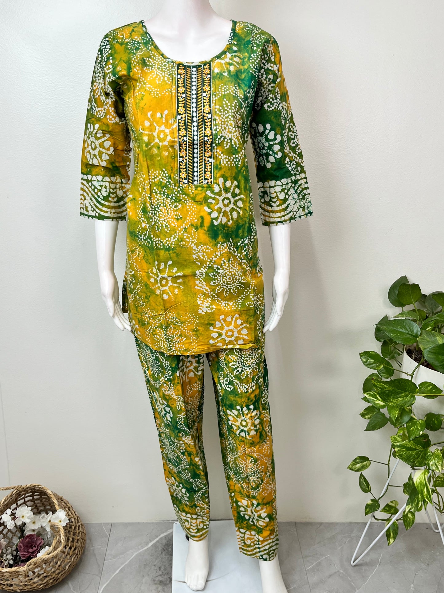 Green Bandhani Pure Cotton Night Suit