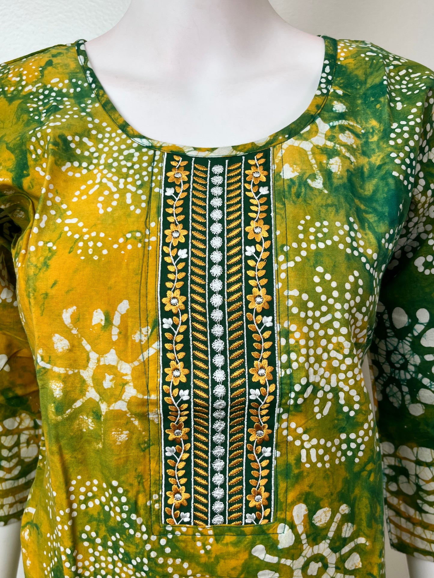 Green Bandhani Pure Cotton Night Suit