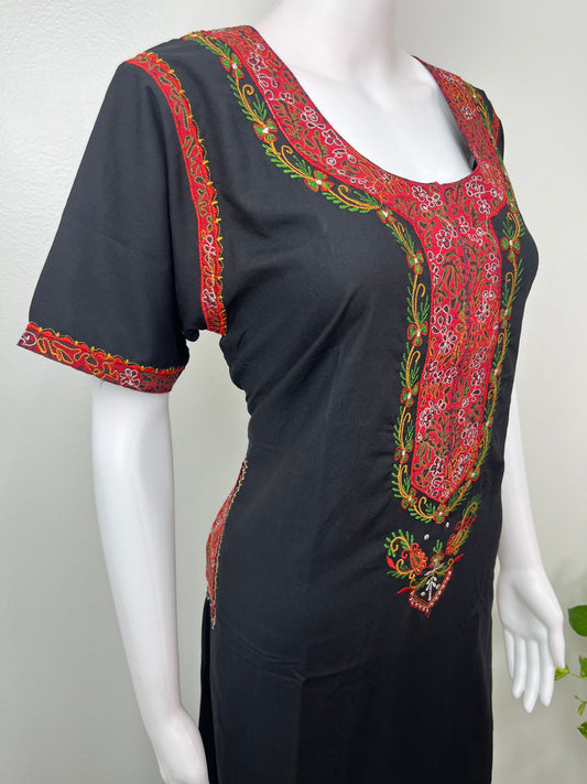 Black Breathable Elegance Bizzylizzy Nightgown