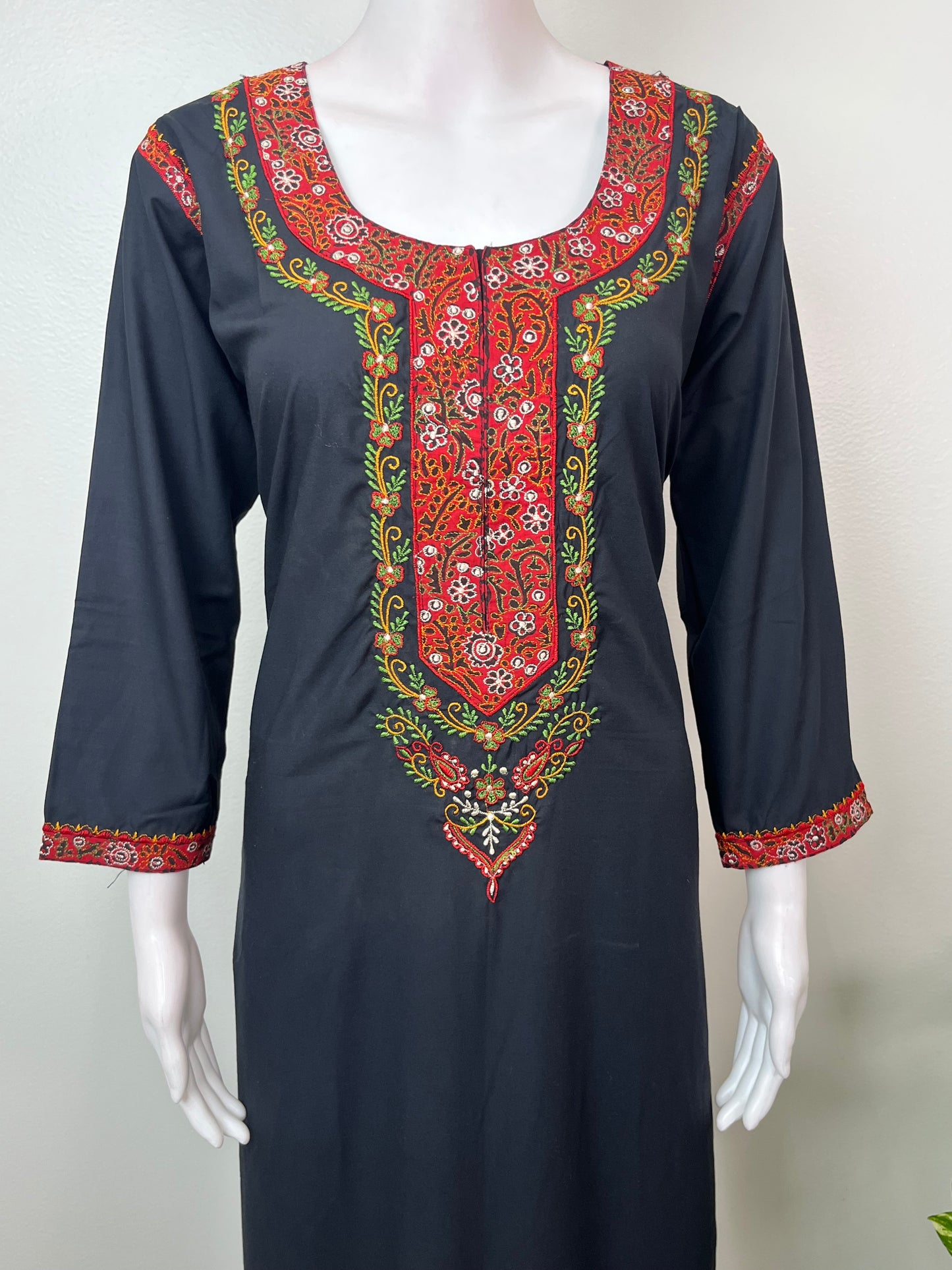 Black Timeless Embroidered Bizzlizzy Nightgown