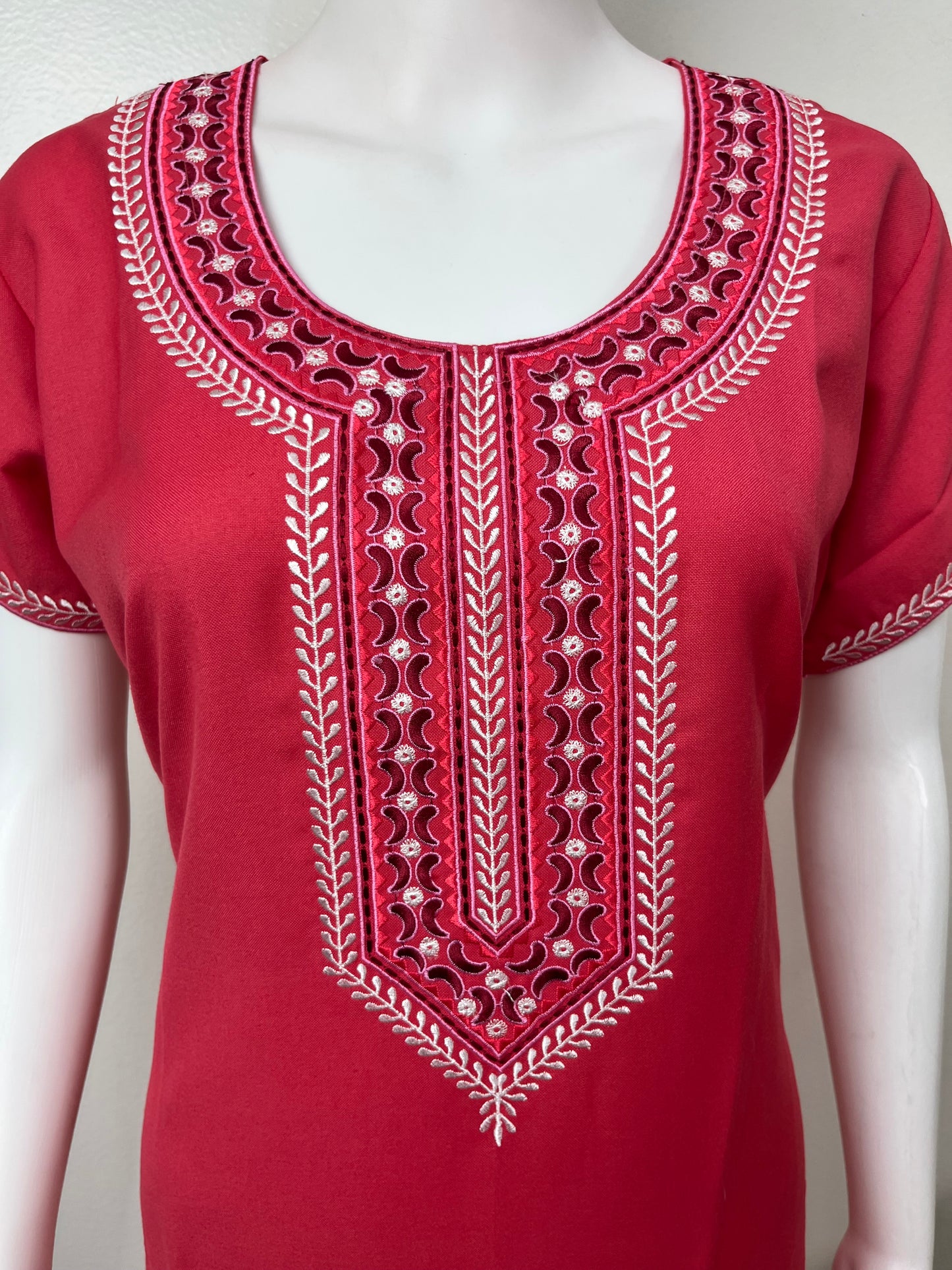 Red Graceful Spun Fabric Nightgown with Embroidery