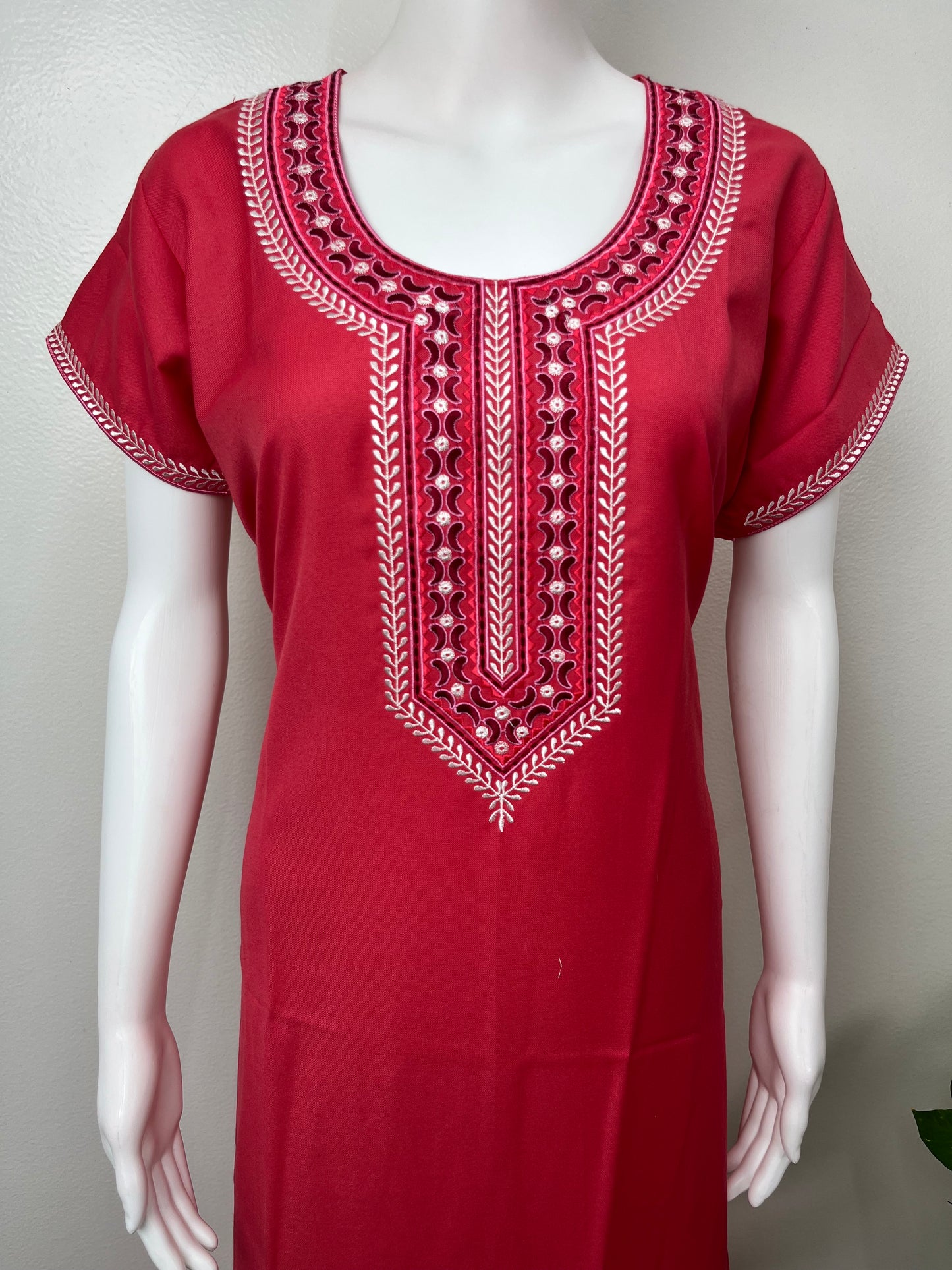 Red Graceful Spun Fabric Nightgown with Embroidery
