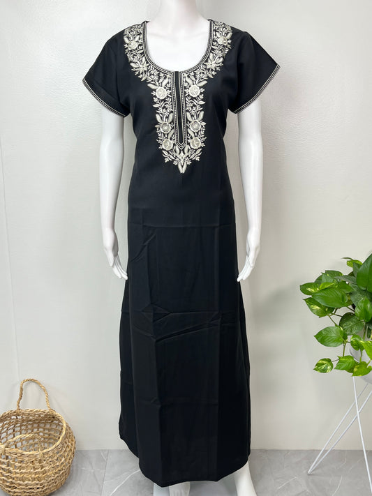 Black Soft & Stylish Spun Fabric Nighty