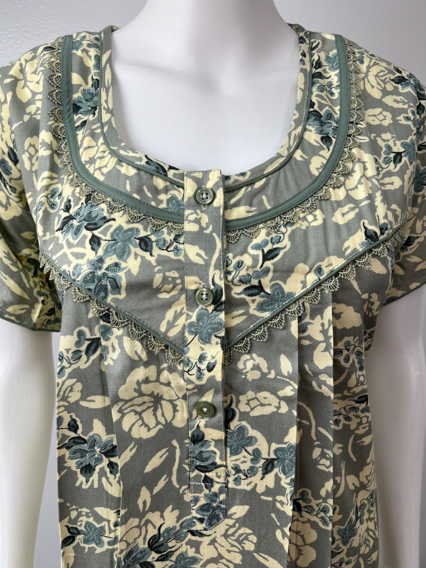 Green Rayon Nightgown Elegant & Long-Lasting